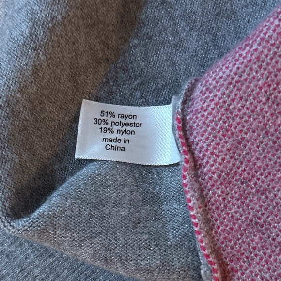 Gray Sweater with Rabbit Design - Picture 5 of 6